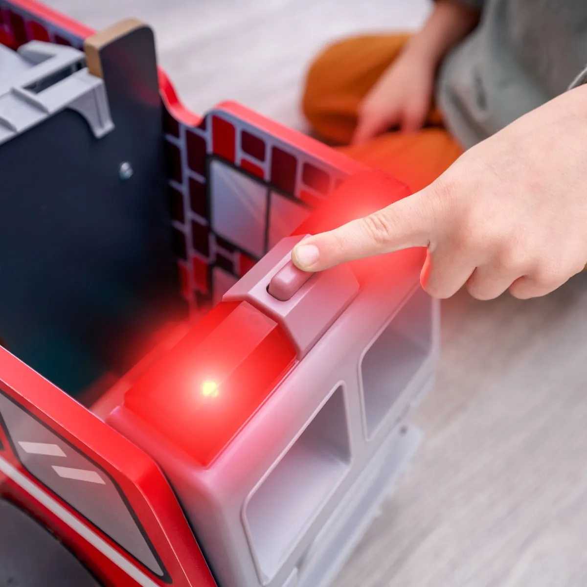 Adventure Bound™ 2-in-1 Transforming Fire Truck Play Set