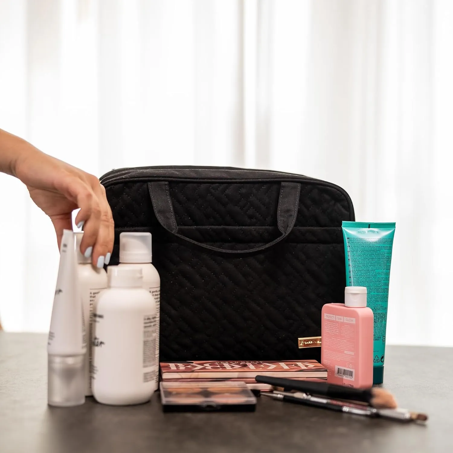 Carrywell (Not Made In China) Hanging Toiletry Bag For Women, Travel Toiletry Organizer, Water-Resistant Cosmetic Organizer for Accessories, Shampoo, Full-size Containers (Black, Medium)