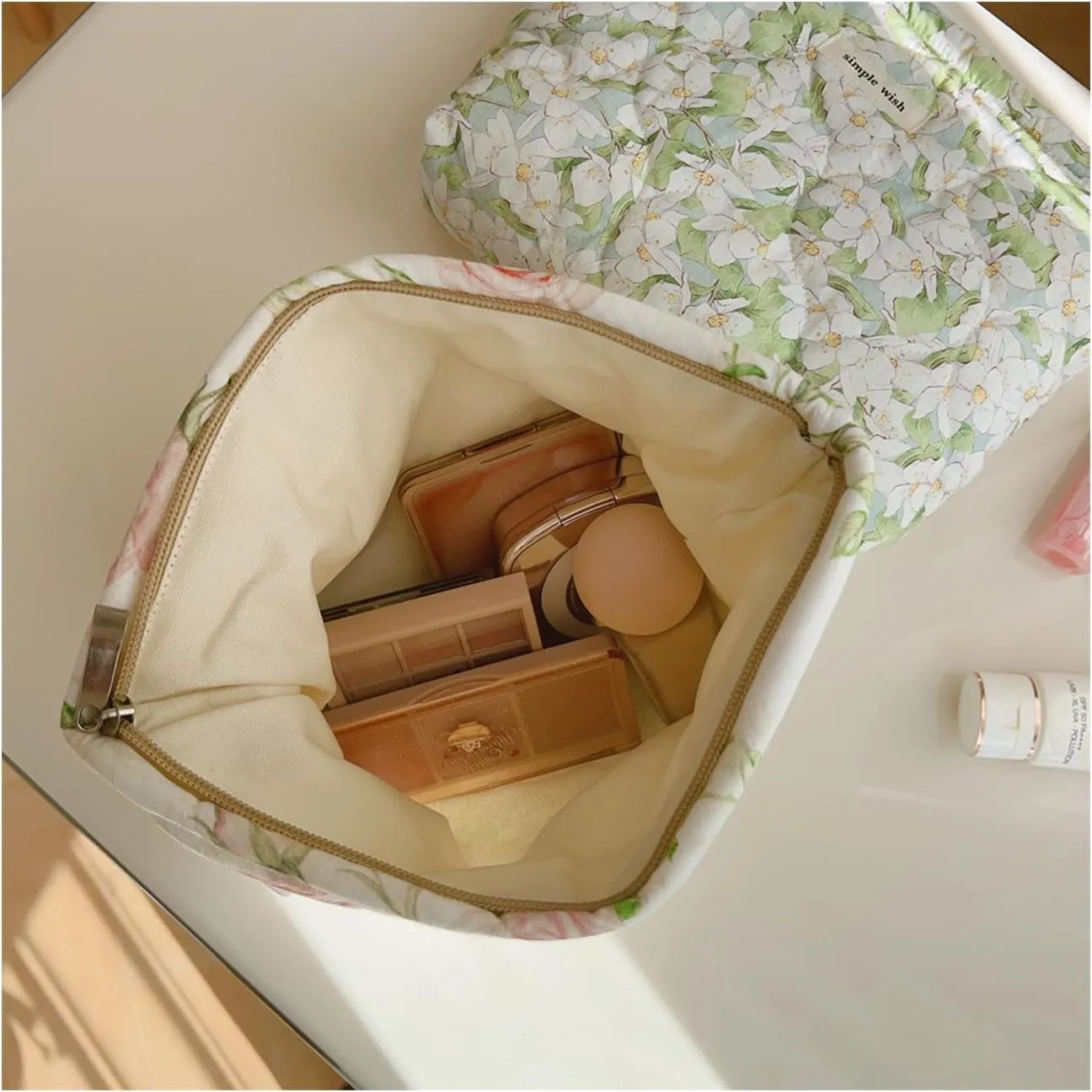 uekeboag Quilted Floral Cotton Makeup Pouch,Coquette Quilted Cosmetic Bag for Women and Girls, Aesthetic Organizer Bag, Flower Cute Travel Toiletry Bags(03Watercolor Flower)
