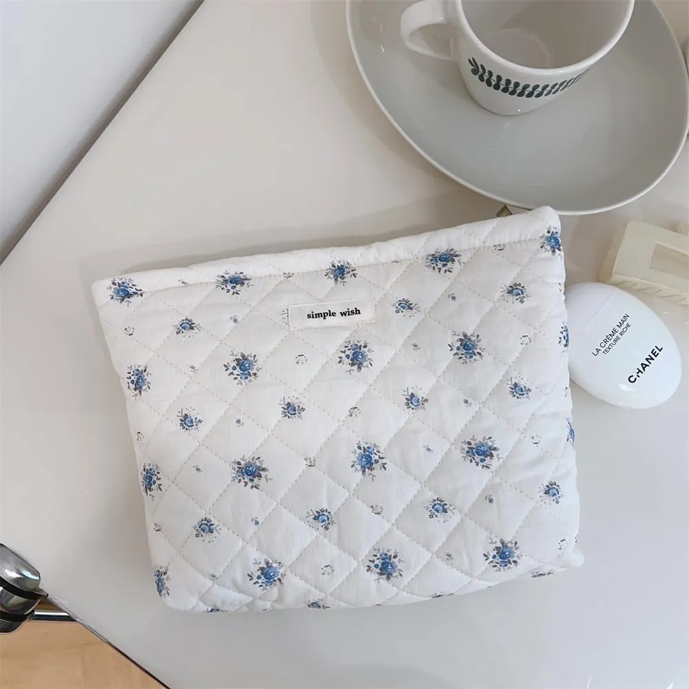 uekeboag Quilted Floral Cotton Makeup Pouch,Coquette Quilted Cosmetic Bag for Women and Girls, Aesthetic Organizer Bag, Flower Cute Travel Toiletry Bags(08Blue Flower)